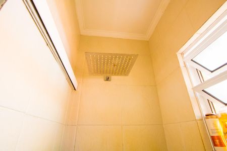 Casa à venda com 298m², 3 quartos e 5 vagas Casa à venda com 298m², 3 quartos e 5 vagasBanheiro do quarto 1