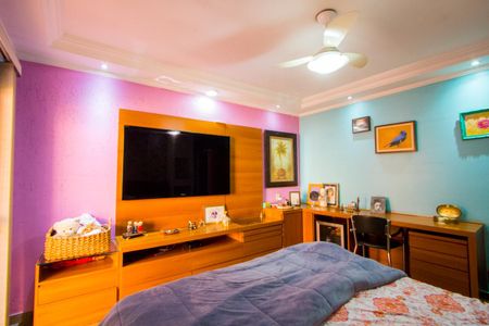 Casa à venda com 298m², 3 quartos e 5 vagas Casa à venda com 298m², 3 quartos e 5 vagasQuarto 1