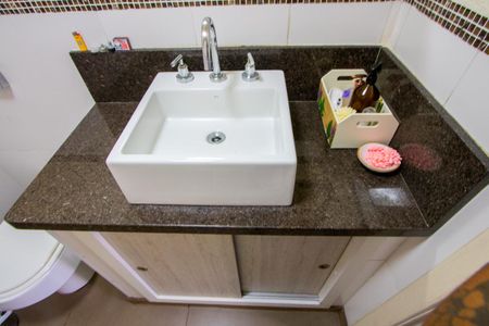 Casa à venda com 298m², 3 quartos e 5 vagas Casa à venda com 298m², 3 quartos e 5 vagasBanheiro social