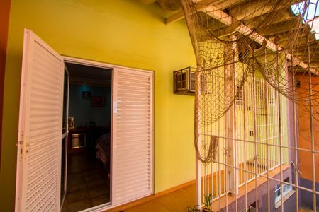 Casa à venda com 298m², 3 quartos e 5 vagas Casa à venda com 298m², 3 quartos e 5 vagasÁrea externa