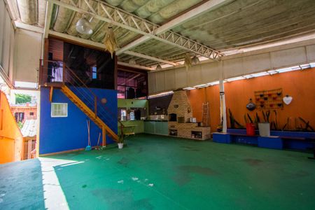 Casa à venda com 298m², 3 quartos e 5 vagas Casa à venda com 298m², 3 quartos e 5 vagasEspaço gourmet/Garagem