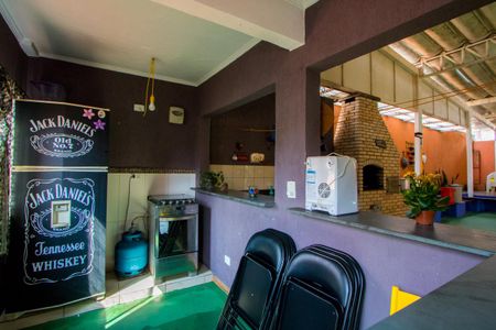 Casa à venda com 298m², 3 quartos e 5 vagas Casa à venda com 298m², 3 quartos e 5 vagasCozinha do espaço gourmet