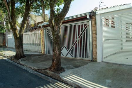 Casa para alugar com 80m², 2 quartos e 1 vagaFachada