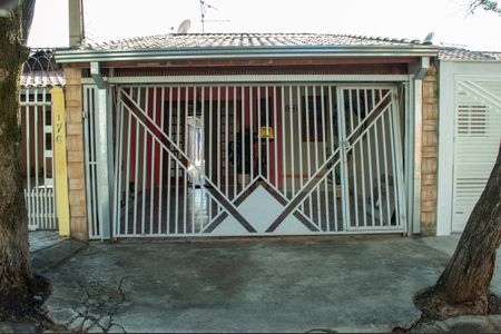 Casa para alugar com 80m², 2 quartos e 1 vagaFachada