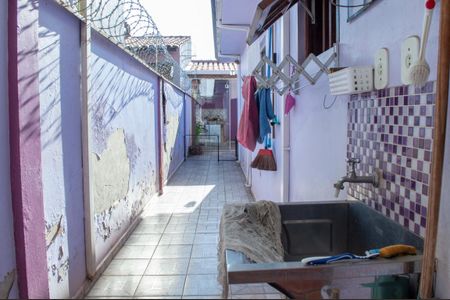 Casa para alugar com 80m², 2 quartos e 1 vagaÁrea de Serviço