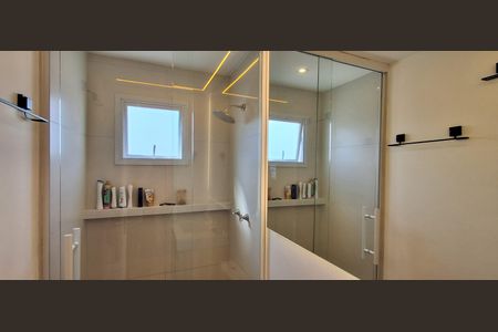 Apartamento à venda com 69m², 2 quartos e 2 vagas Apartamento à venda com 69m², 2 quartos e 2 vagasBanheiro Suíte