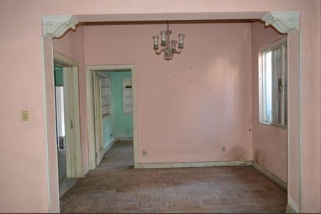 Casa para alugar com 391m², 6 quartos e 3 vagasSala