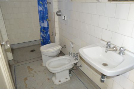 Casa para alugar com 391m², 6 quartos e 3 vagasBanheiro 2