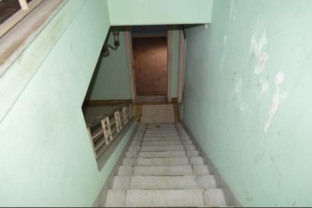 Casa para alugar com 391m², 6 quartos e 3 vagasEscada