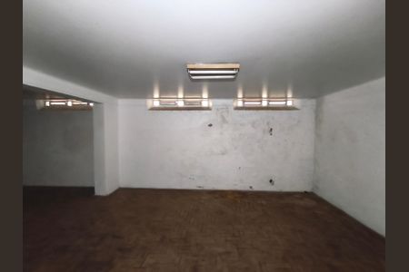 Casa para alugar com 391m², 6 quartos e 3 vagas Casa para alugar com 391m², 6 quartos e 3 vagasPorão da Cozinha