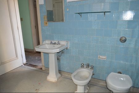 Casa para alugar com 391m², 6 quartos e 3 vagasBanheiro 1