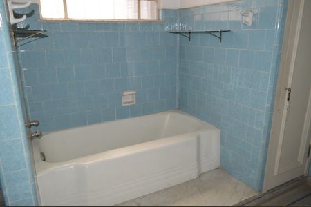 Casa para alugar com 391m², 6 quartos e 3 vagasBanheiro 1