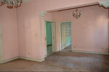 Casa para alugar com 391m², 6 quartos e 3 vagasSala