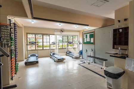 Apartamento à venda com 90m², 3 quartos e 2 vagas Apartamento à venda com 90m², 3 quartos e 2 vagasÁrea comum - Academia