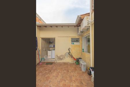 Casa à venda com 172m², 3 quartos e 2 vagasÁrea de Serviço