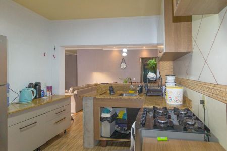 Casa à venda com 172m², 3 quartos e 2 vagasCozinha