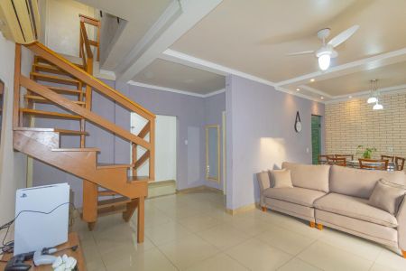 Casa à venda com 172m², 3 quartos e 2 vagasSala