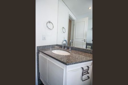 Apartamento à venda com 167m², 3 quartos e 3 vagasBanheiro da Suíte 1