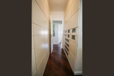 Apartamento à venda com 167m², 3 quartos e 3 vagasCloset da suíte 1