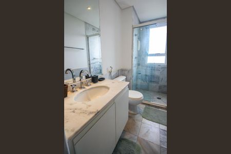 Apartamento à venda com 167m², 3 quartos e 3 vagasBanheiro da Suíte 2