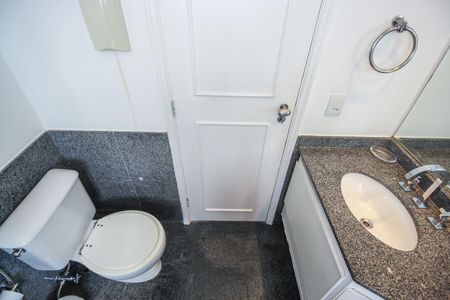 Apartamento à venda com 167m², 3 quartos e 3 vagasBanheiro da Suíte 1