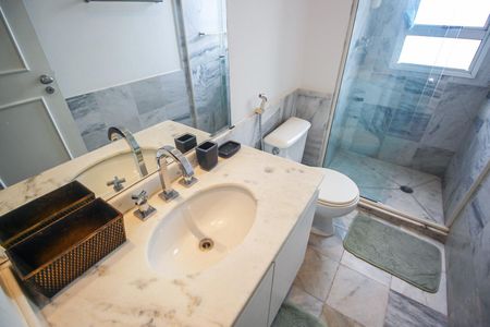 Apartamento à venda com 167m², 3 quartos e 3 vagasBanheiro da Suíte 2