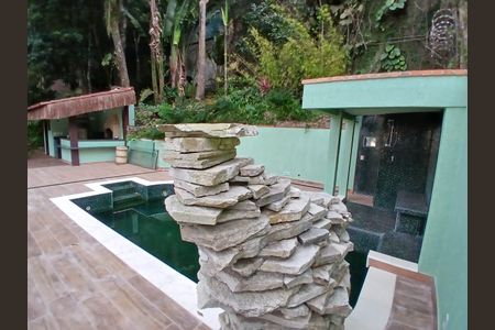 Casa à venda com 354m², 6 quartos e 2 vagas