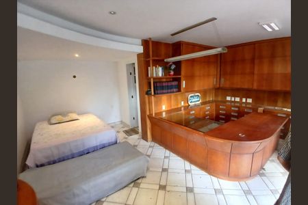 Casa à venda com 354m², 6 quartos e 2 vagas