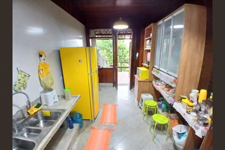 Casa à venda com 354m², 6 quartos e 2 vagas