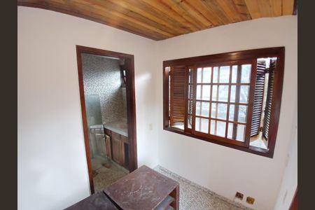 Casa à venda com 354m², 6 quartos e 2 vagas