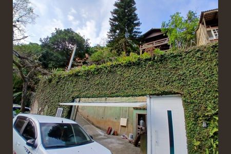 Casa à venda com 354m², 6 quartos e 2 vagas