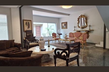 Casa à venda com 150m², 3 quartos e 2 vagas