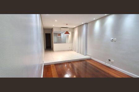 Casa à venda com 141m², 4 quartos e 4 vagasSala