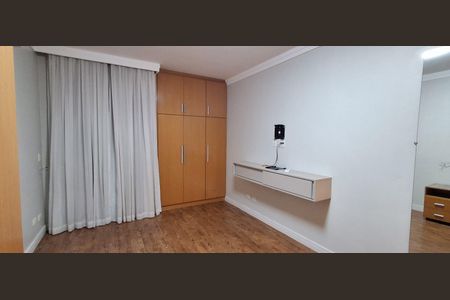Casa à venda com 141m², 4 quartos e 4 vagasSuíte 3