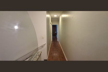 Casa à venda com 141m², 4 quartos e 4 vagasCorredor