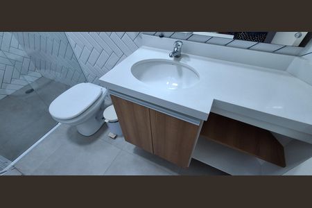 Casa à venda com 141m², 4 quartos e 4 vagasBanheiro Suíte 1