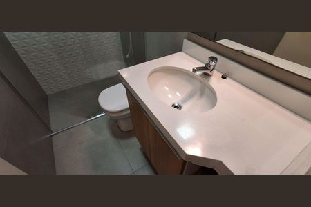 Casa à venda com 141m², 4 quartos e 4 vagasBanheiro Suíte 3