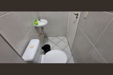 Casa à venda com 141m², 4 quartos e 4 vagasBanheiro Suíte 4