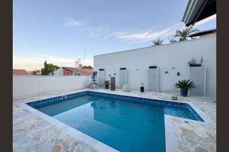 Casa para alugar com 270m², 3 quartos e 3 vagas Casa para alugar com 270m², 3 quartos e 3 vagasPiscina