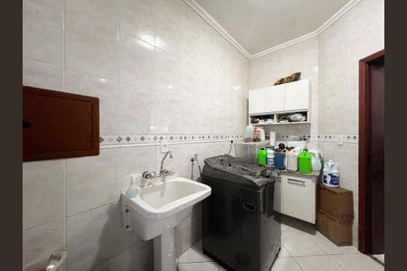 Casa para alugar com 270m², 3 quartos e 3 vagas Casa para alugar com 270m², 3 quartos e 3 vagasÁrea de Serviço