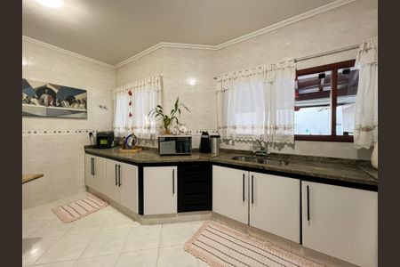 Casa para alugar com 270m², 3 quartos e 3 vagas Casa para alugar com 270m², 3 quartos e 3 vagasCozinha