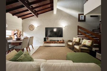 Casa para alugar com 270m², 3 quartos e 3 vagas Casa para alugar com 270m², 3 quartos e 3 vagasSala