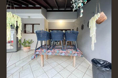 Casa para alugar com 270m², 3 quartos e 3 vagas Casa para alugar com 270m², 3 quartos e 3 vagasVaranda