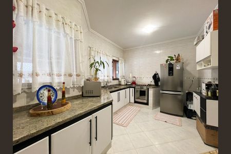 Casa para alugar com 270m², 3 quartos e 3 vagas Casa para alugar com 270m², 3 quartos e 3 vagasCozinha