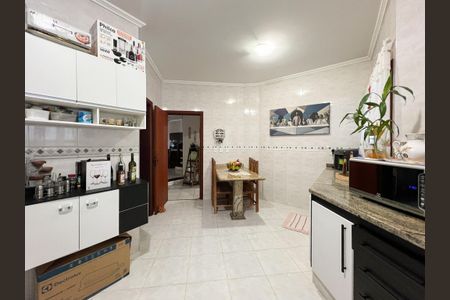 Casa para alugar com 270m², 3 quartos e 3 vagas Casa para alugar com 270m², 3 quartos e 3 vagasCozinha