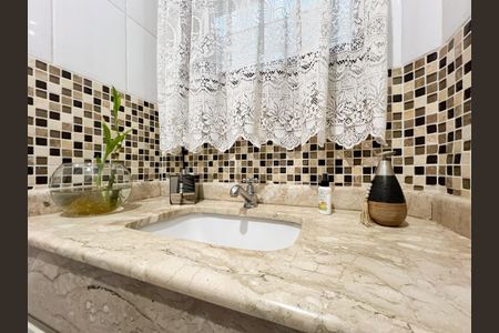 Casa para alugar com 270m², 3 quartos e 3 vagas Casa para alugar com 270m², 3 quartos e 3 vagasLavabo