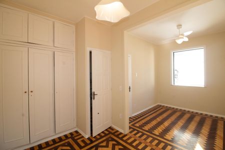 Casa de condomínio para alugar com 200m², 4 quartos e 1 vaga Casa de condomínio para alugar com 200m², 4 quartos e 1 vagaQuarto 1