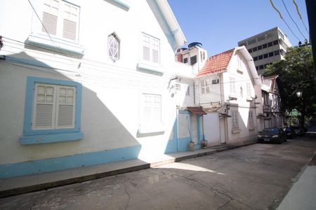 Casa de condomínio para alugar com 200m², 4 quartos e 1 vaga Casa de condomínio para alugar com 200m², 4 quartos e 1 vagaSala de jantar - Vista