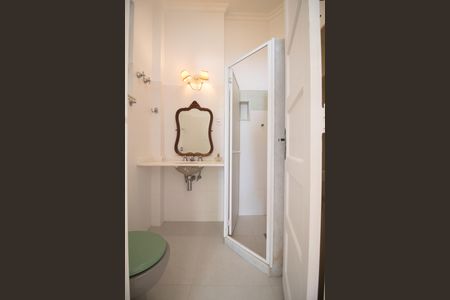 Casa de condomínio para alugar com 200m², 4 quartos e 1 vaga Casa de condomínio para alugar com 200m², 4 quartos e 1 vagaSuíte