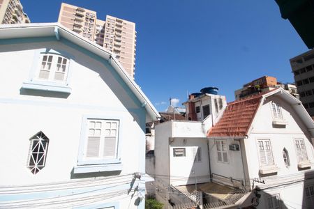 Casa de condomínio para alugar com 200m², 4 quartos e 1 vaga Casa de condomínio para alugar com 200m², 4 quartos e 1 vagaVaranda da Sala - Vista